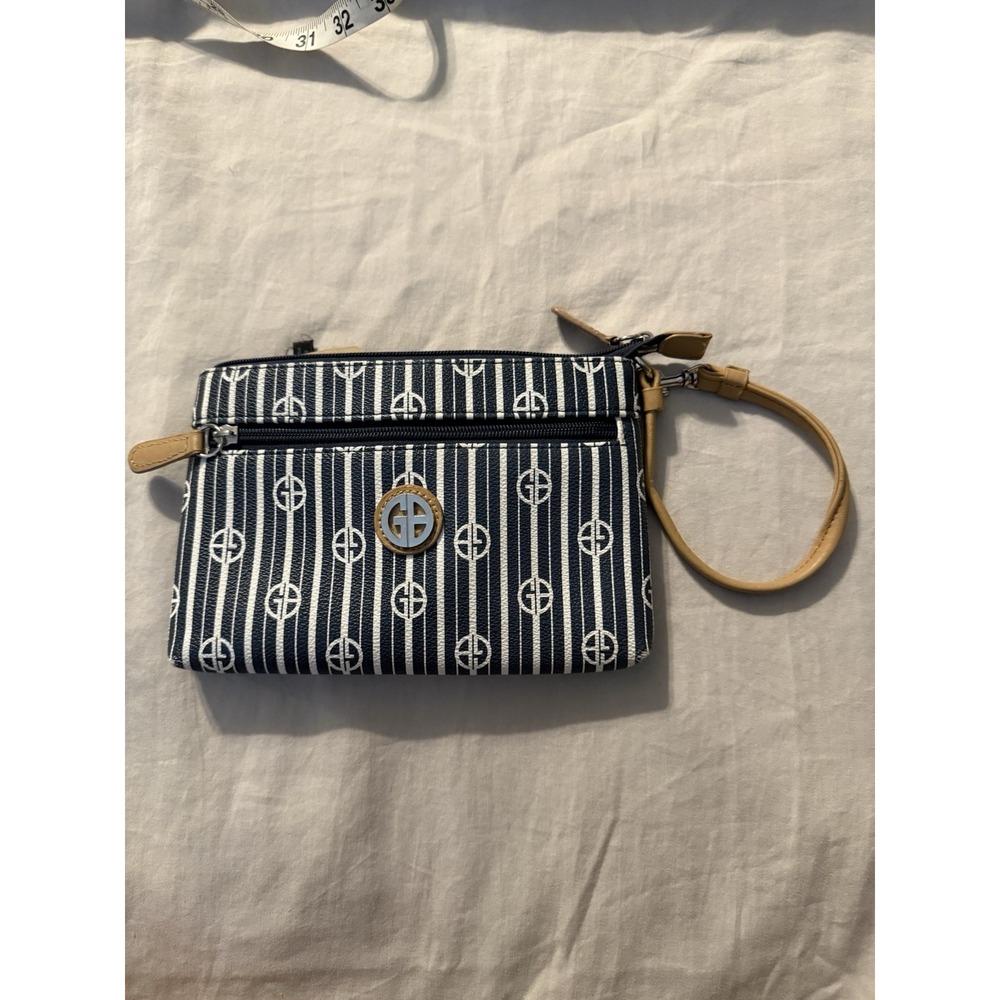 Giani Bernini Wristlet Navy And‎ White